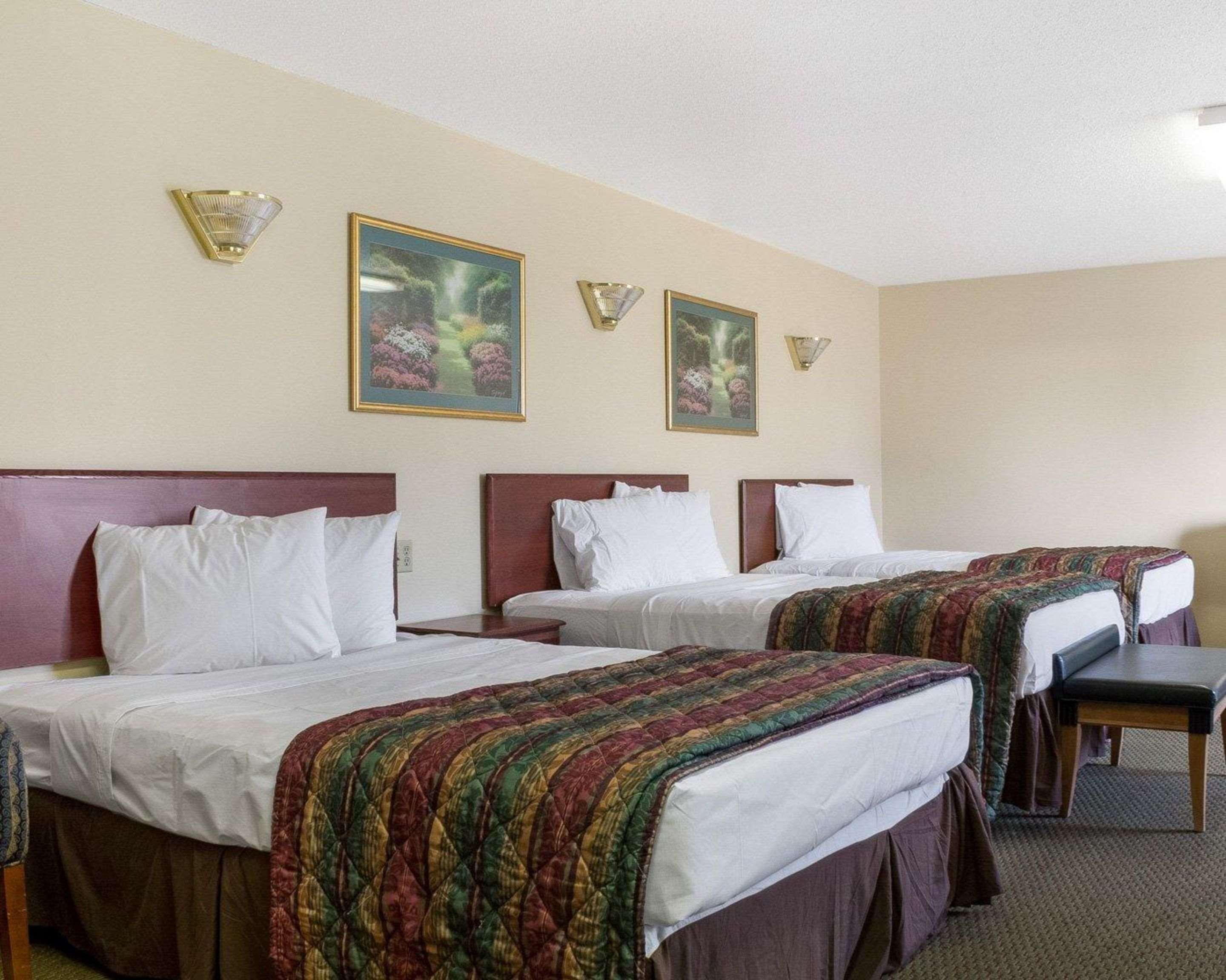 Rodeway Inn West Fargo Bagian luar foto