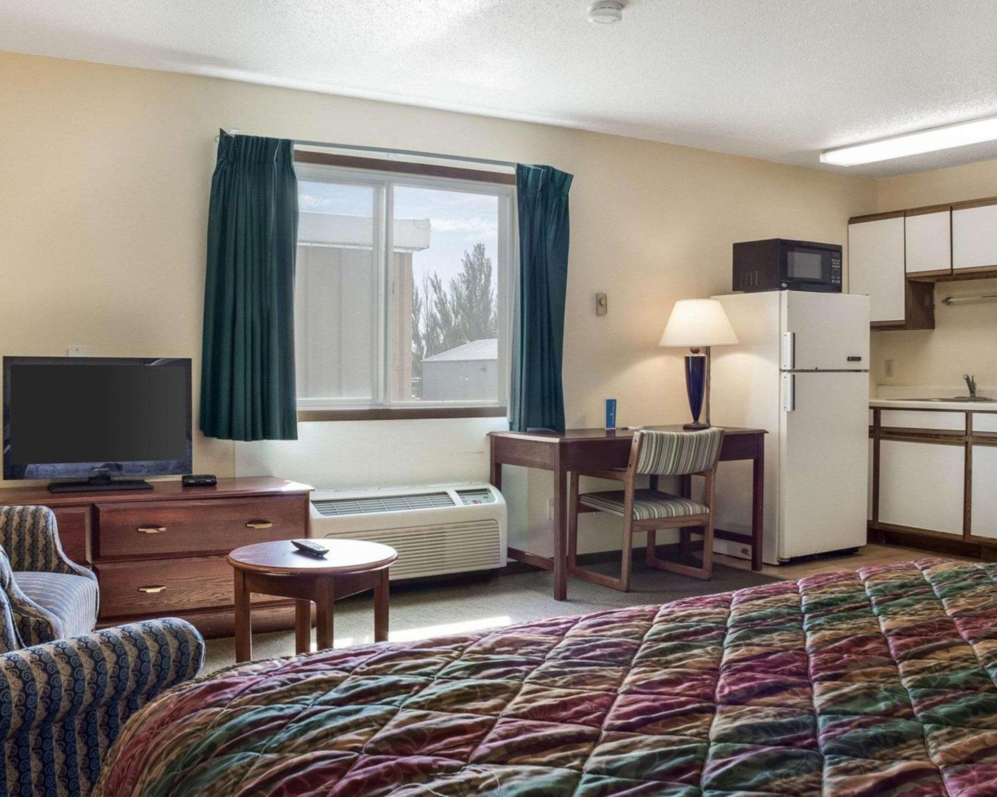Rodeway Inn West Fargo Bagian luar foto