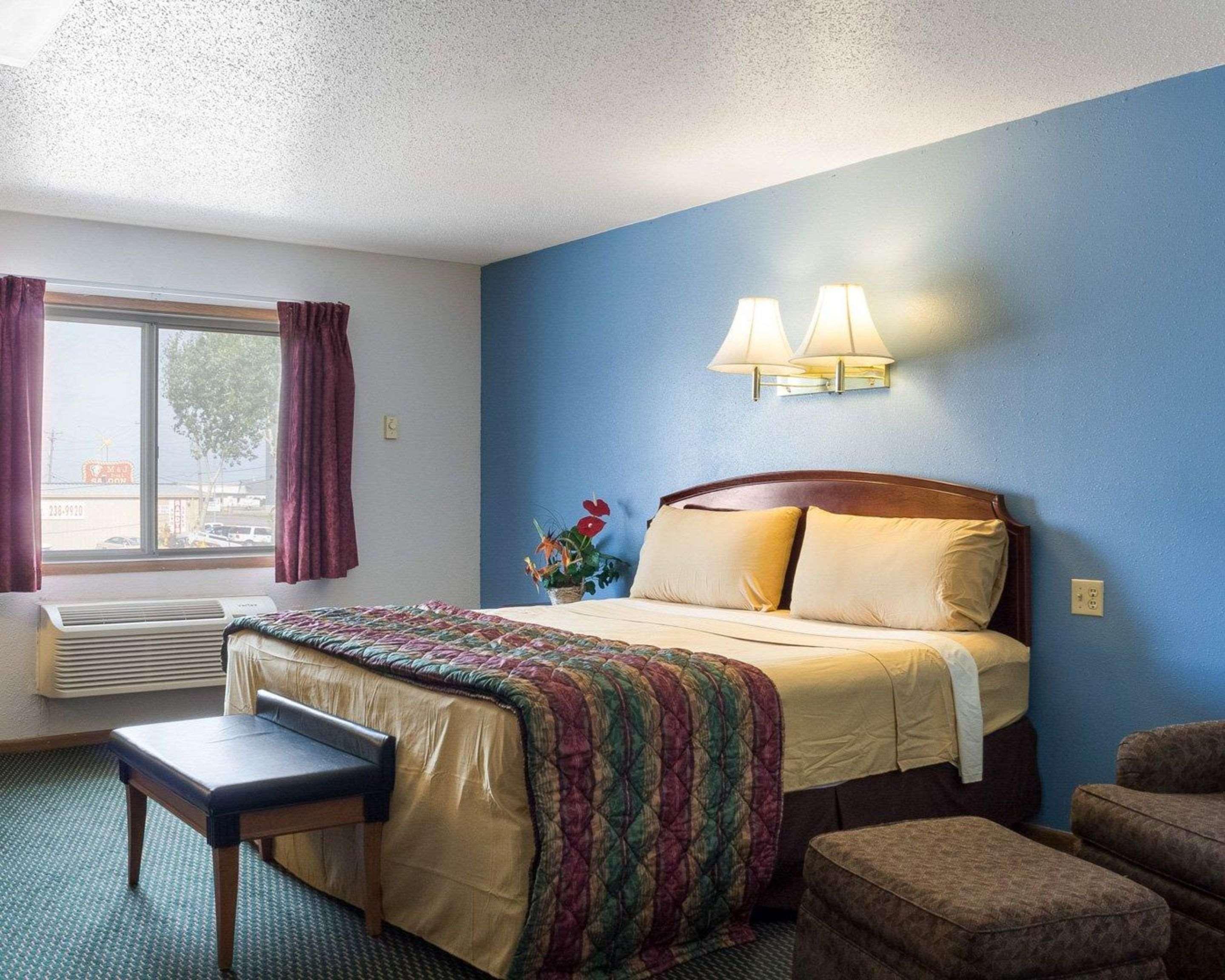 Rodeway Inn West Fargo Bagian luar foto