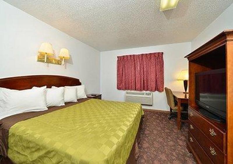 Rodeway Inn West Fargo Bagian luar foto