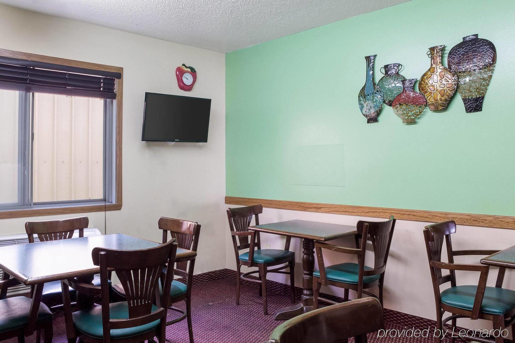Rodeway Inn West Fargo Bagian luar foto