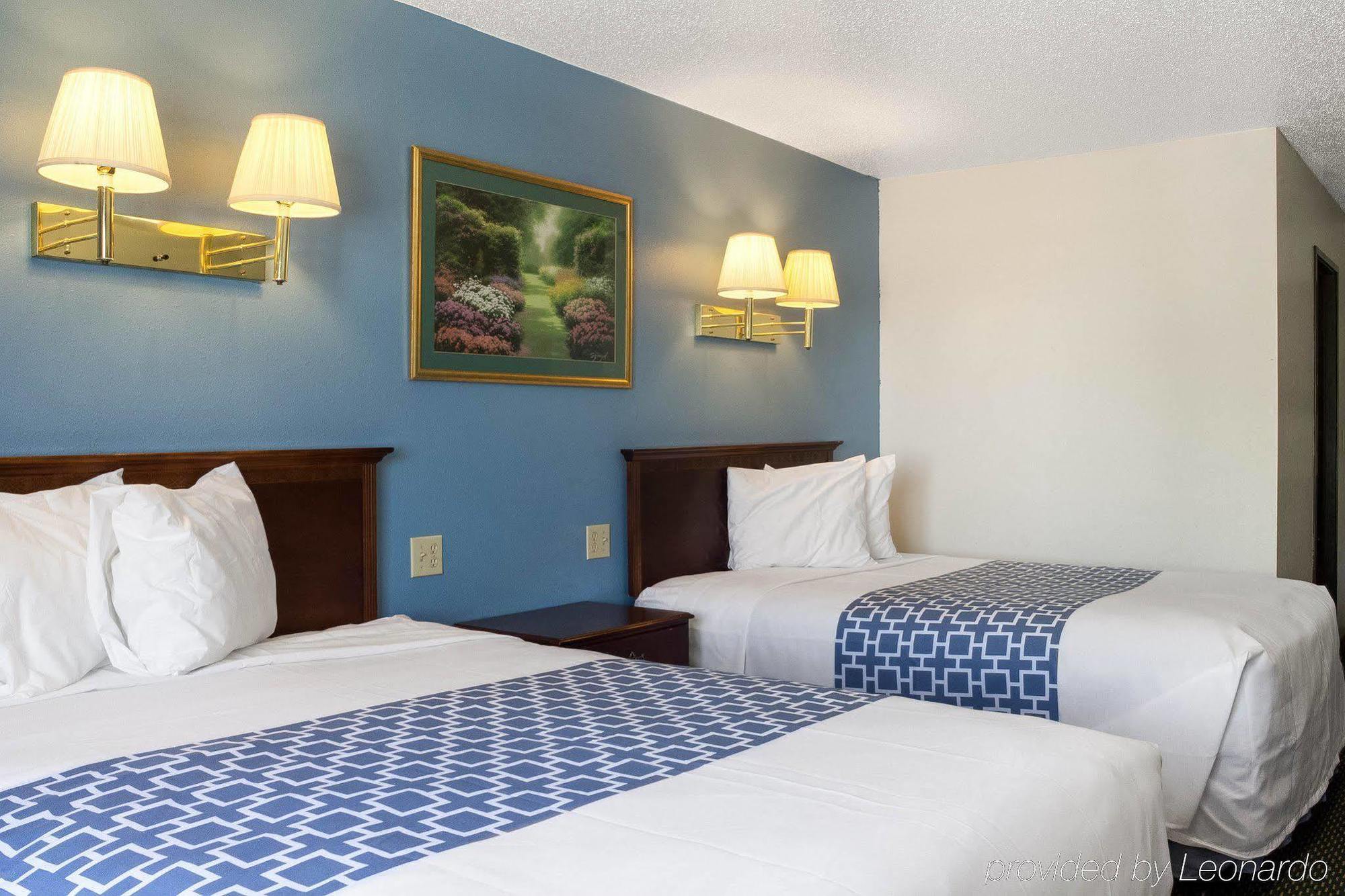Rodeway Inn West Fargo Bagian luar foto