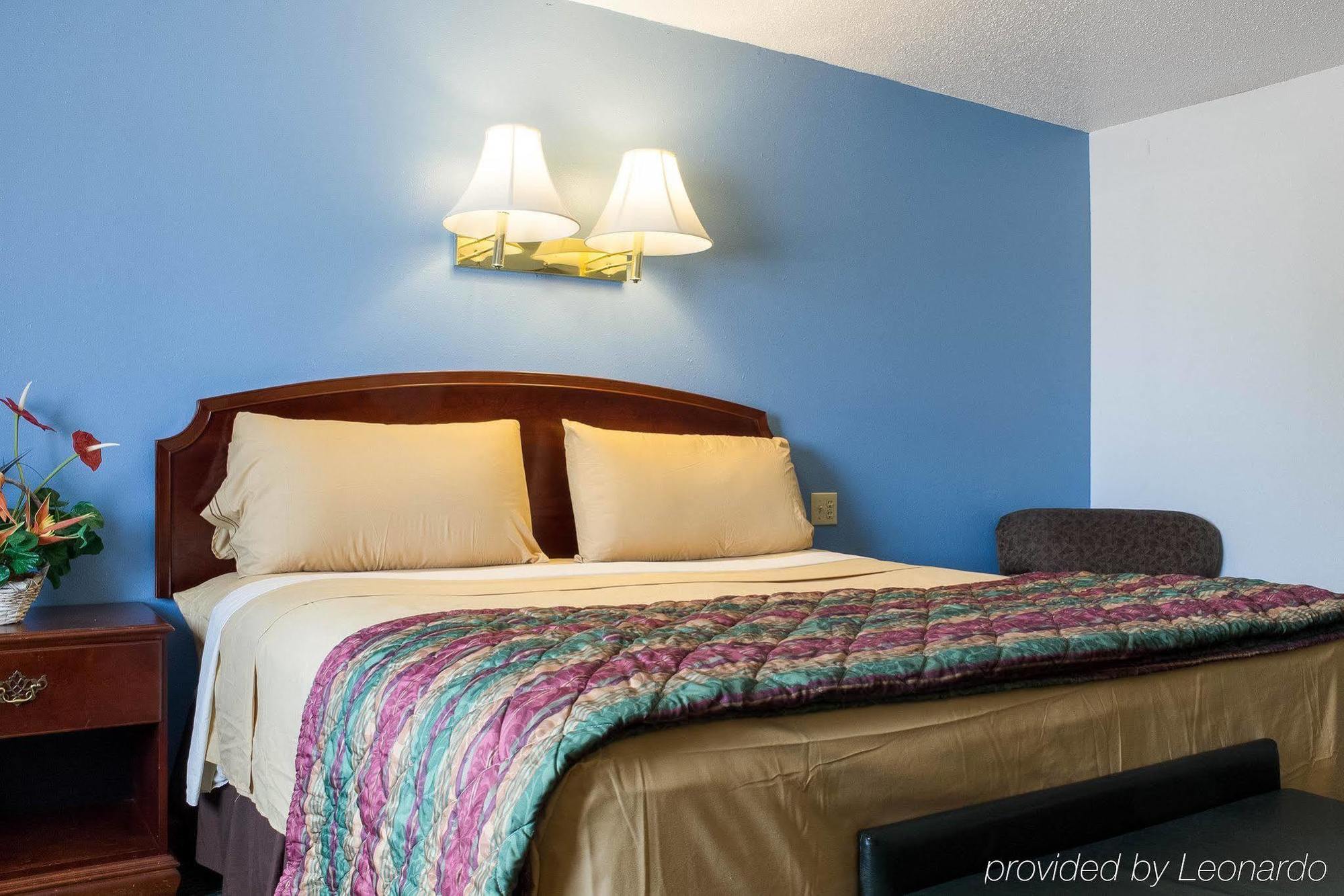 Rodeway Inn West Fargo Bagian luar foto
