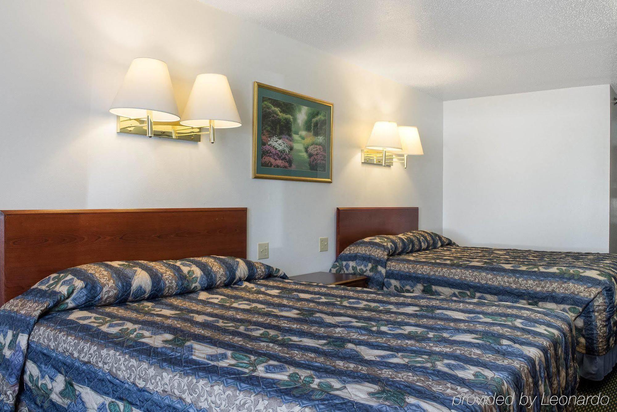 Rodeway Inn West Fargo Bagian luar foto