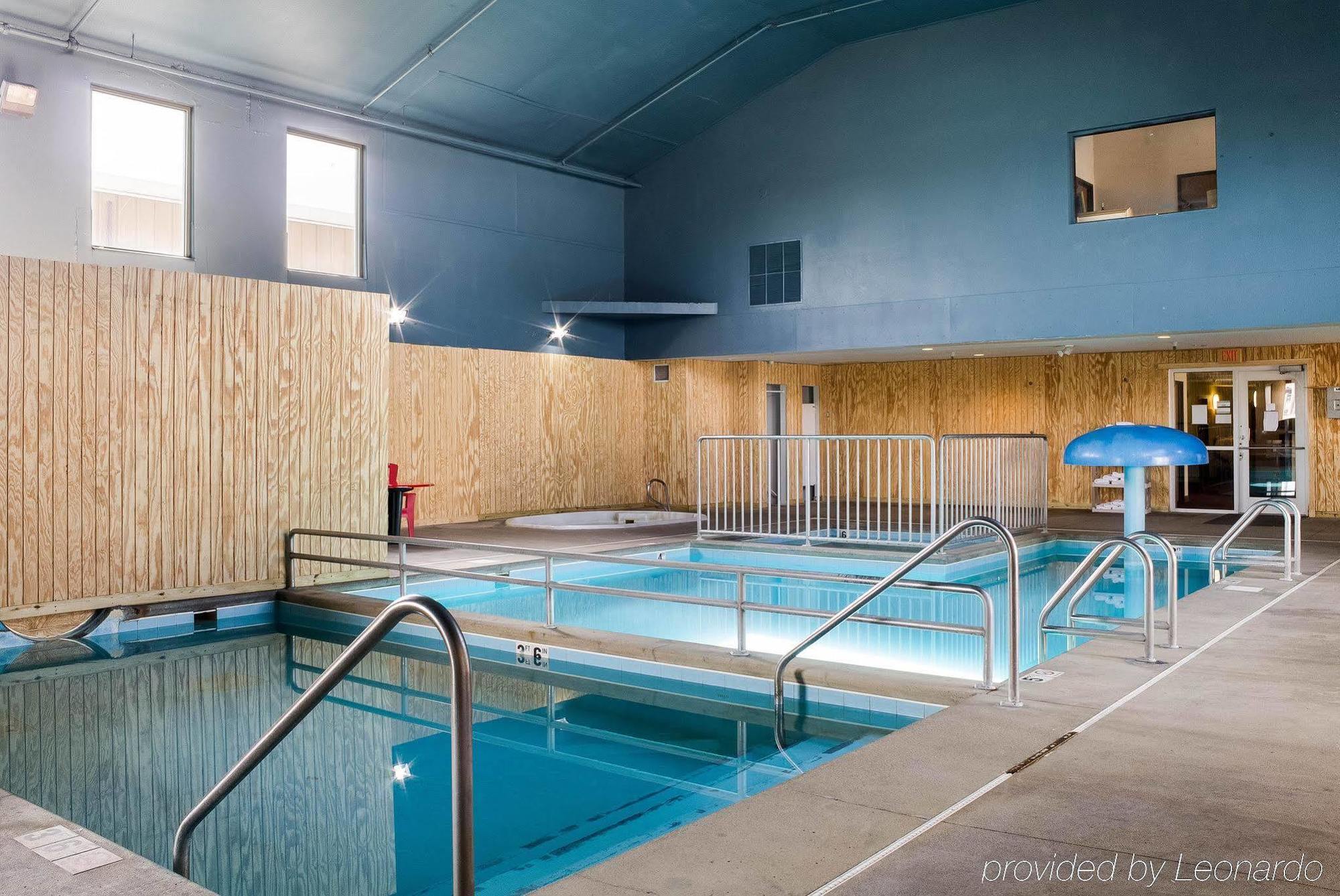 Rodeway Inn West Fargo Bagian luar foto